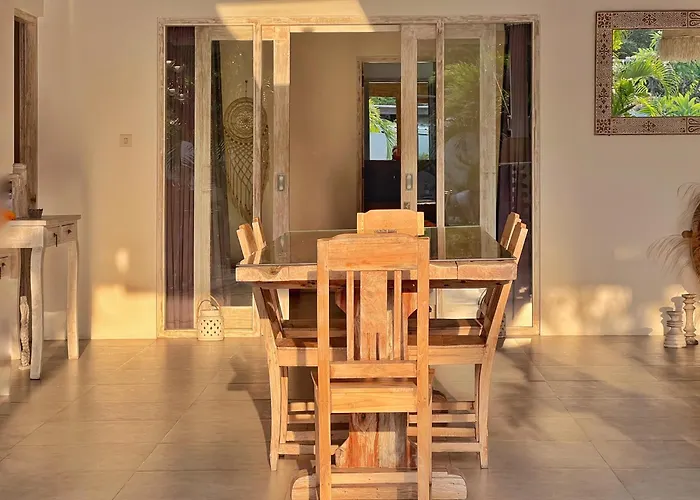Villa Rocher - Modern 3 Bedroom Batu Belig 3 Min *