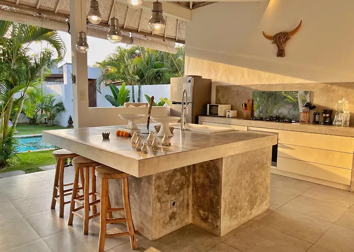 Rocher - Modern 3 Bedroom Batu Belig 3 Min *