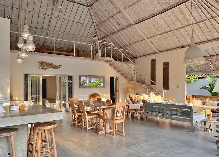 Rocher - Modern 3 Bedroom Batu Belig 3 Min Villa