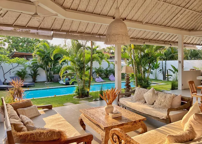 Rocher - Modern 3 Bedroom Batu Belig 3 Min