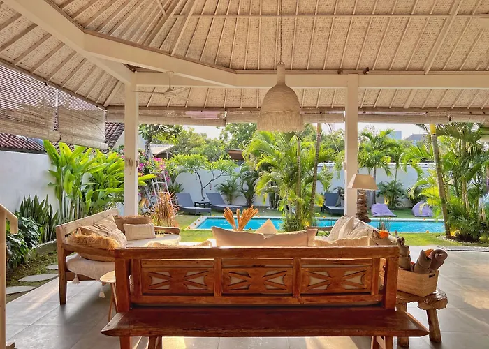 Rocher - Modern 3 Bedroom Batu Belig 3 Min Villa *