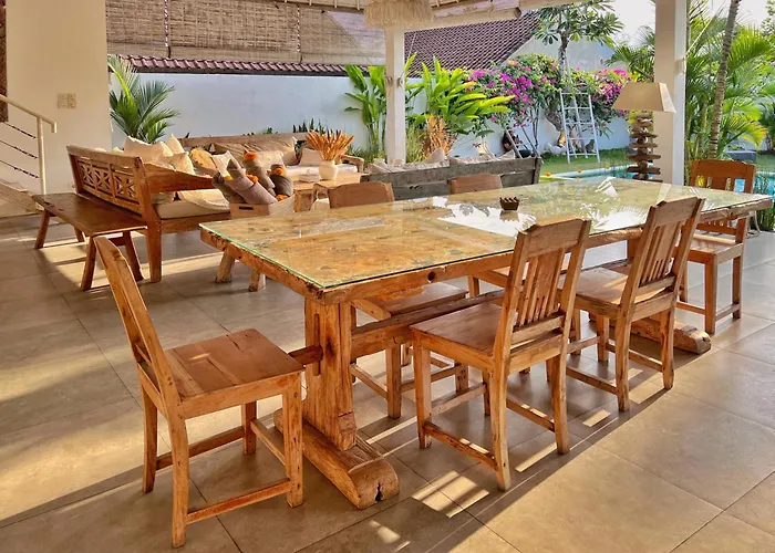 Rocher - Modern 3 Bedroom Batu Belig 3 Min Villa