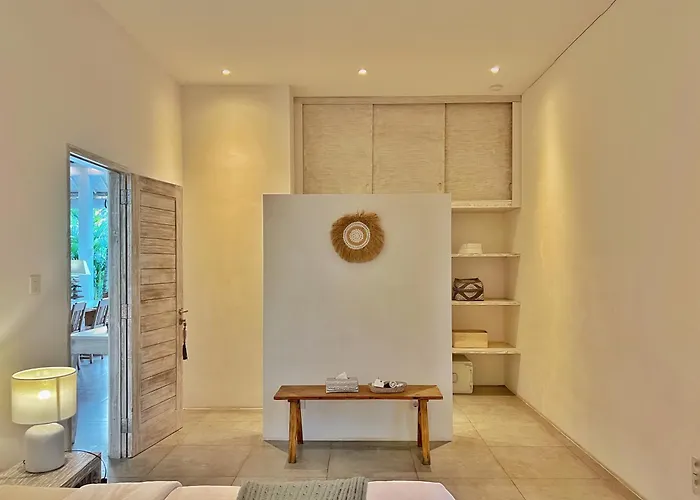 Villa Rocher - Modern 3 Bedroom Batu Belig 3 Min *
