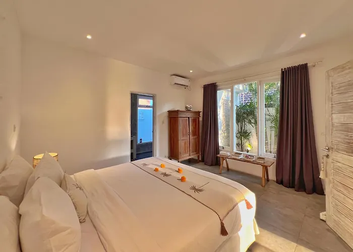Villa Rocher - Modern 3 Bedroom Batu Belig 3 Min