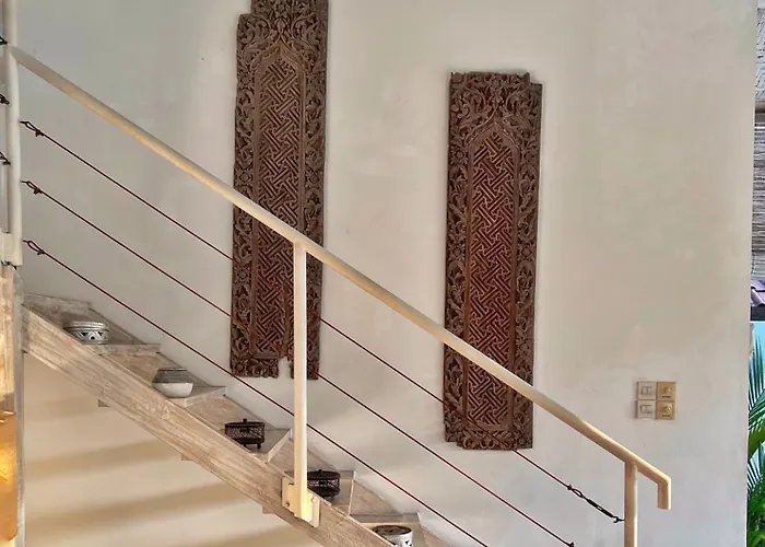 Rocher - Modern 3 Bedroom Batu Belig 3 Min Villa *